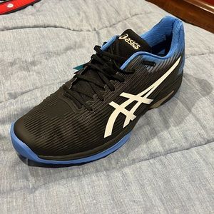 ASICS tennis shoes